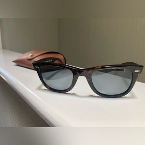 Ray-ban original wayfarer classic tortoise frame, FRAME ONLY, comes w/case